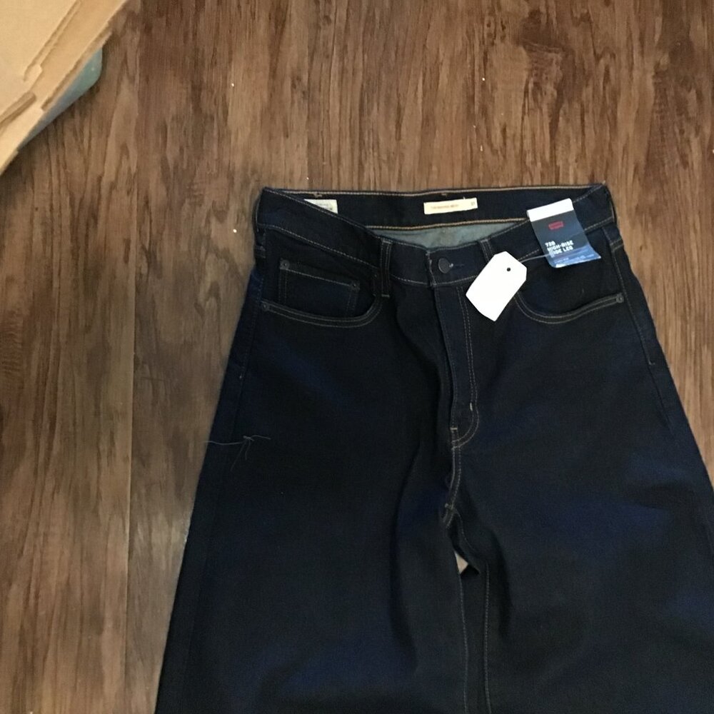 728 High-rise Wide-leg Women's Jeans - Picture 12 of 16